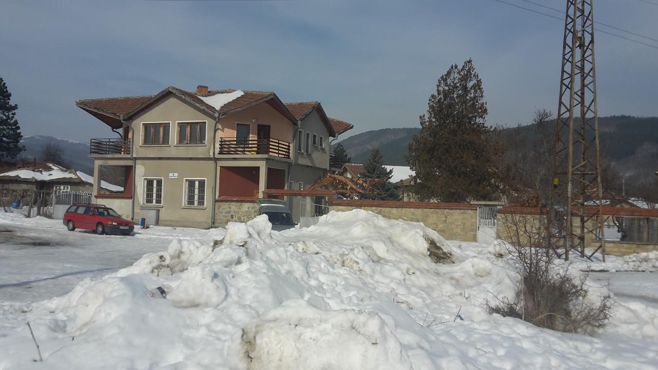 Къща За Гости Садово Guest House Sadovo Esterno foto