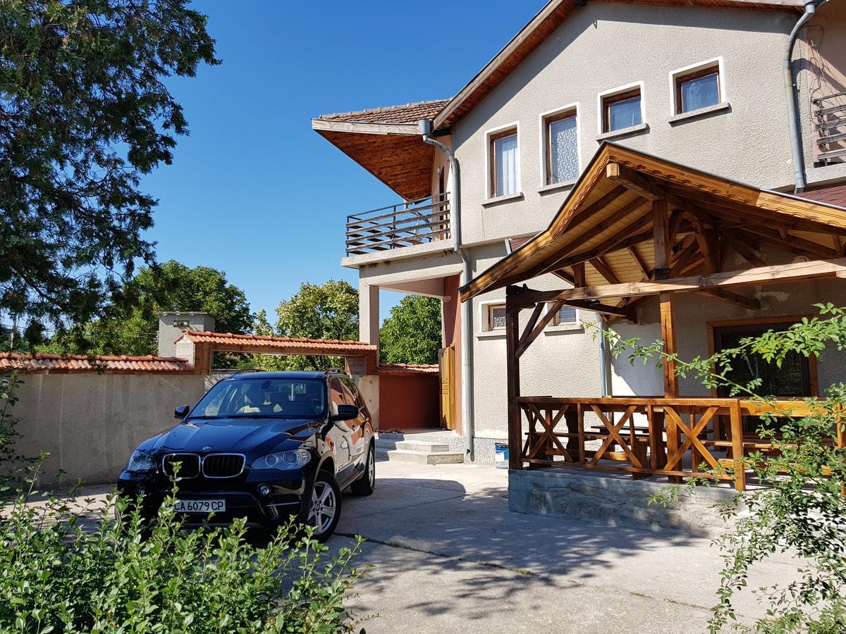Къща За Гости Садово Guest House Sadovo Esterno foto